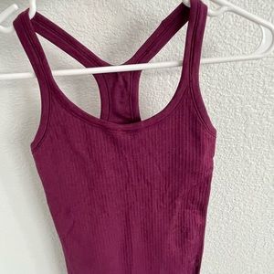 Lululemon tank, sz 2, very good condition, non-smoking home